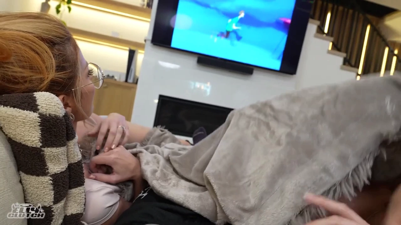 A three woman play with my date and her stepsister Elly Clutch and Sinatra Monroe. porn video